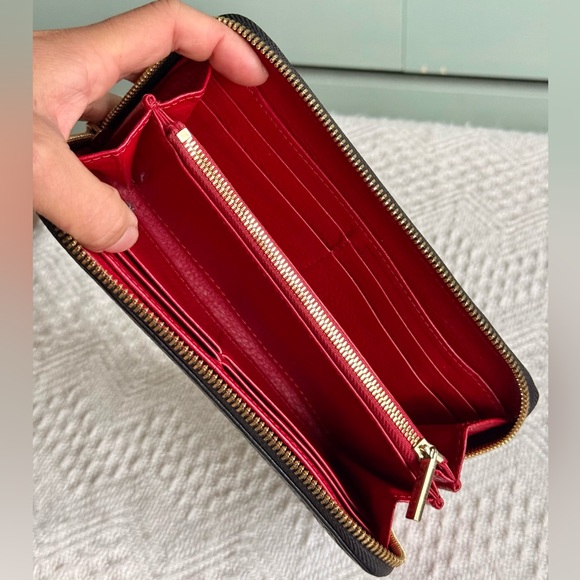 Cuyana Pebbled Leather Long Zip Continental Wallet Black/Red, VGUC, Has Monogram - Picture 8 of 13